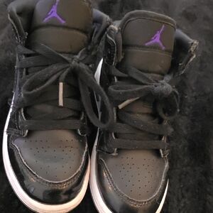 Jordan Kids Black and Purple Sneakers